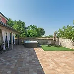 Idyllisches Istrisches Steinhaus Mit Whirlpool, Tischtennis, Grill Und Klimatisierten Schlafzimmern